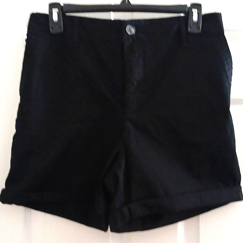 🆕️ON Chino shorts